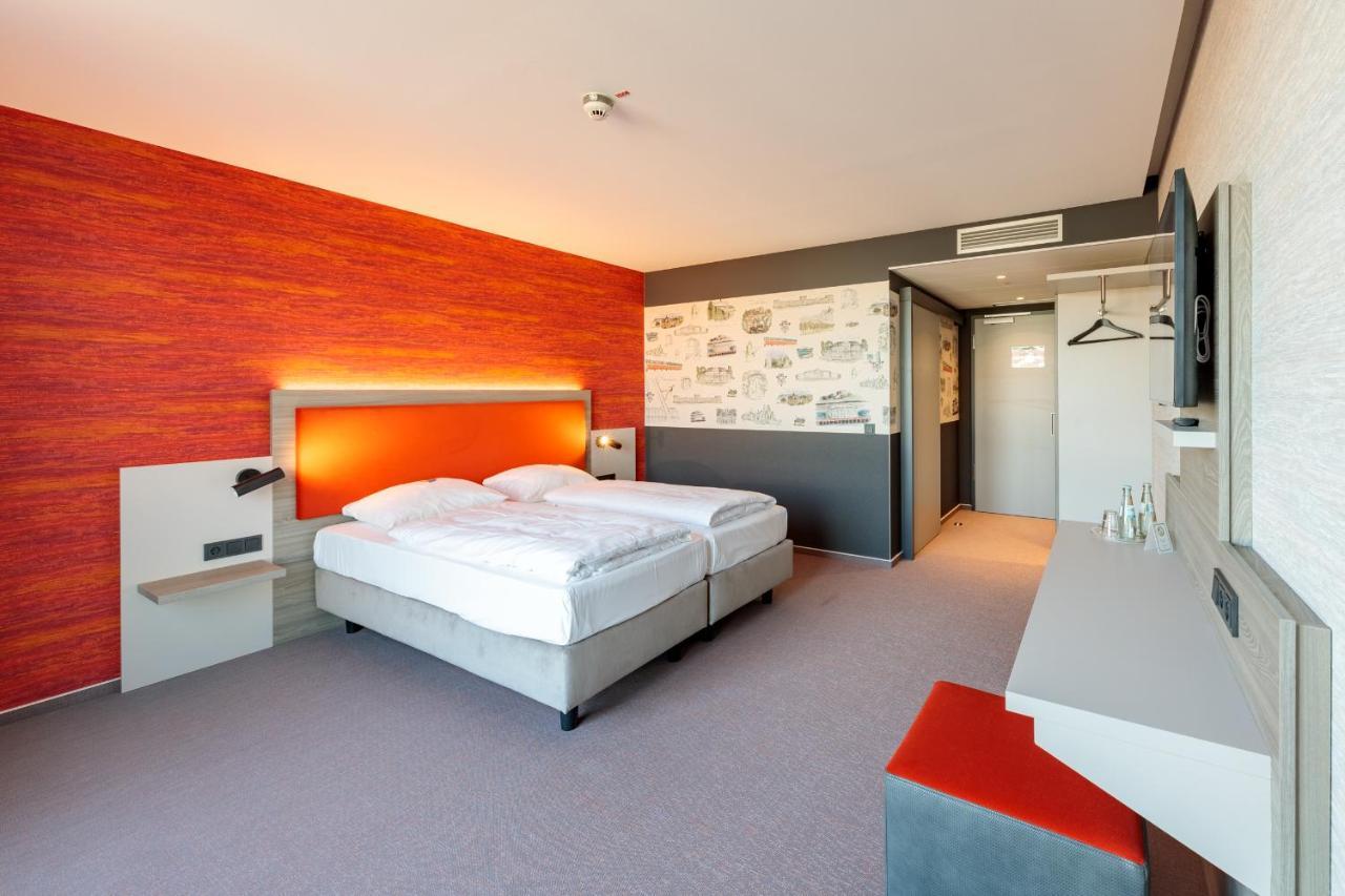Hotel Am Ruessel Lohfelden Ngoại thất bức ảnh